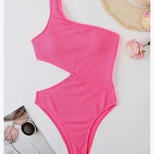 Women’s cut out one piece swimsuit